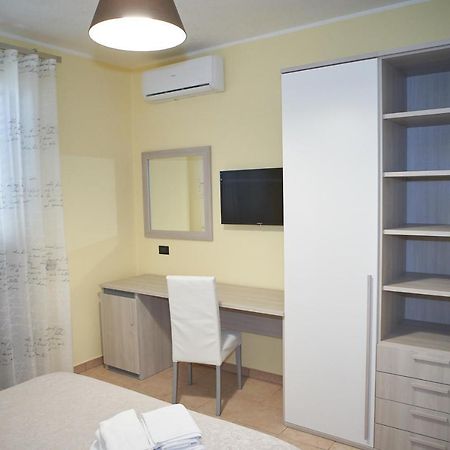 B&B Mary Grace Rossano Stazione Eksteriør bilde