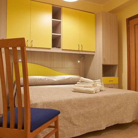 B&B Mary Grace Rossano Stazione Eksteriør bilde