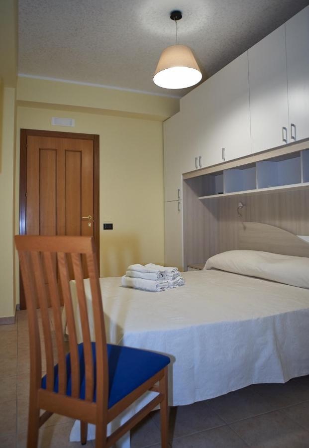 B&B Mary Grace Rossano Stazione Eksteriør bilde
