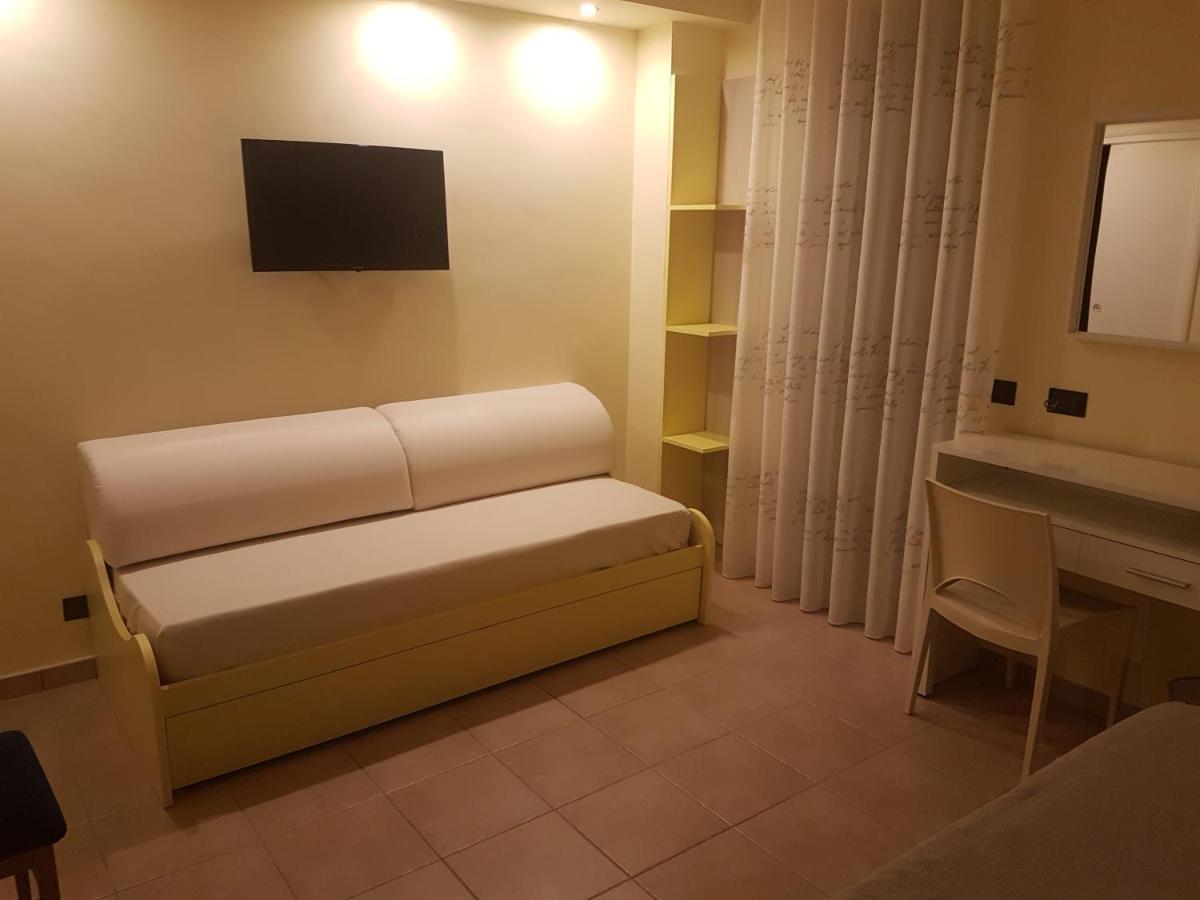 B&B Mary Grace Rossano Stazione Eksteriør bilde